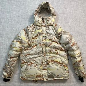 OAKLEY Men’s White Camouflage Snowboarding and Ski Jacket Size Large